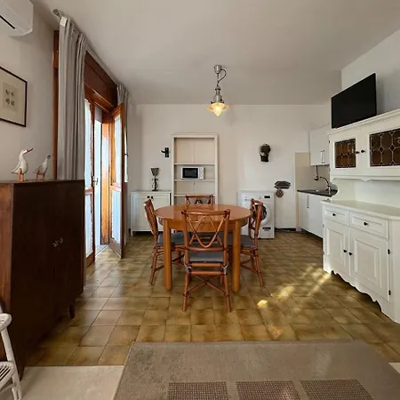 Appartamento Alga House Lo Stallone